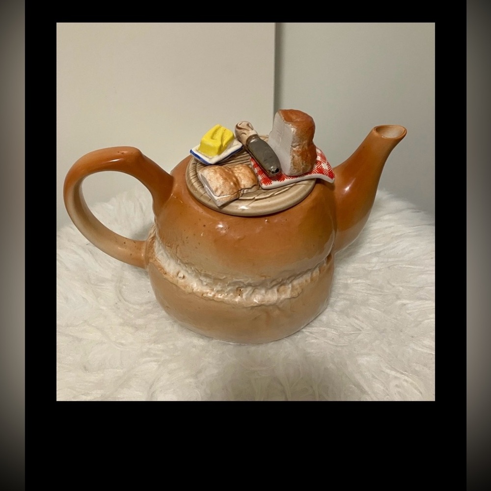Vintage 1987 English Cottage Loaf Bread & Butter Teapot by Sunshine Ceramics